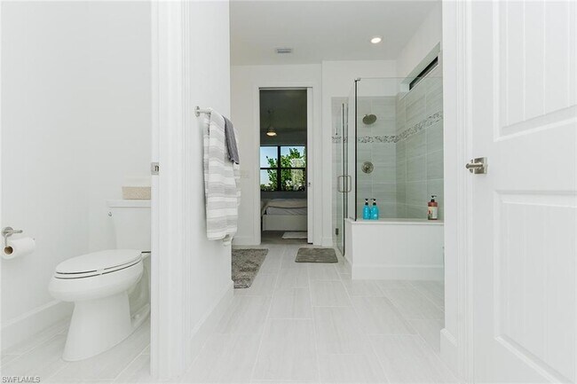 Building Photo - 5939 Gala Dr