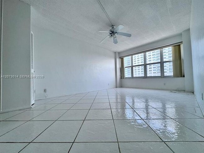 Building Photo - 4010 Galt Ocean Dr