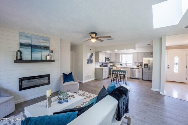 Building Photo - 118 Pinion Cir