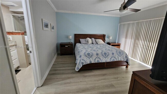 Building Photo - 16446 NE 27th Pl