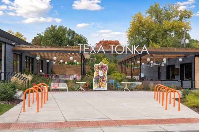 Building Photo - 3613-3615 Rhode Island Ave South