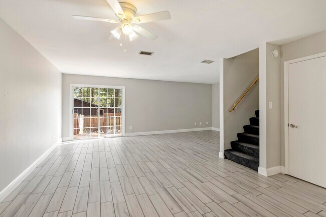 Building Photo - 2387 Gregory Dr