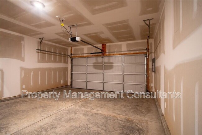 Building Photo - 22772 Dashwood Ln