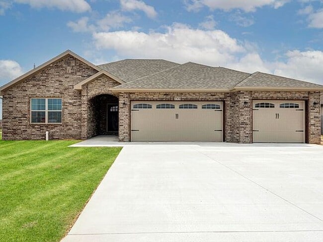 Primary Photo - Luxury, Location, and Convenience.