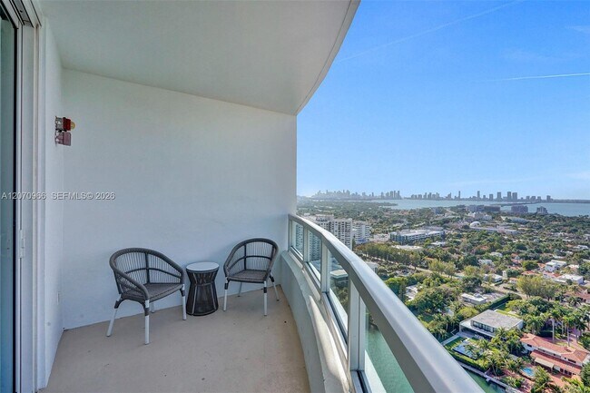 Building Photo - 4401 Collins Ave