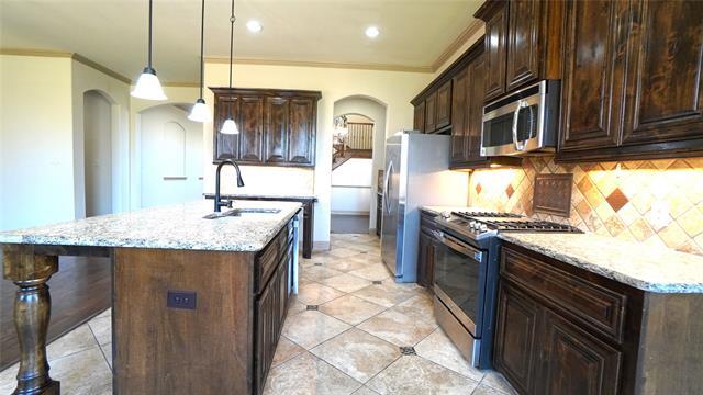 Building Photo - 588 Deverson Dr