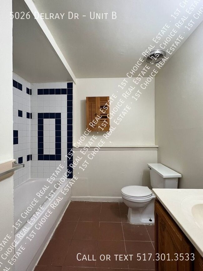 Building Photo - 5026 Delray Dr