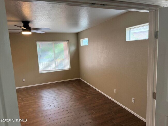 Building Photo - 1108 Kilbourne Hole Dr