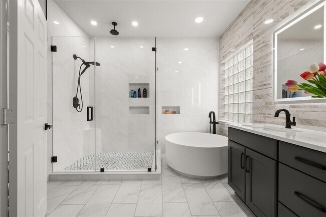 Building Photo - 663 Charrice Pl