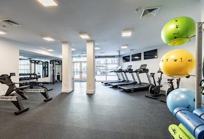 Building Photo - 750 Avondale Creek Dr.