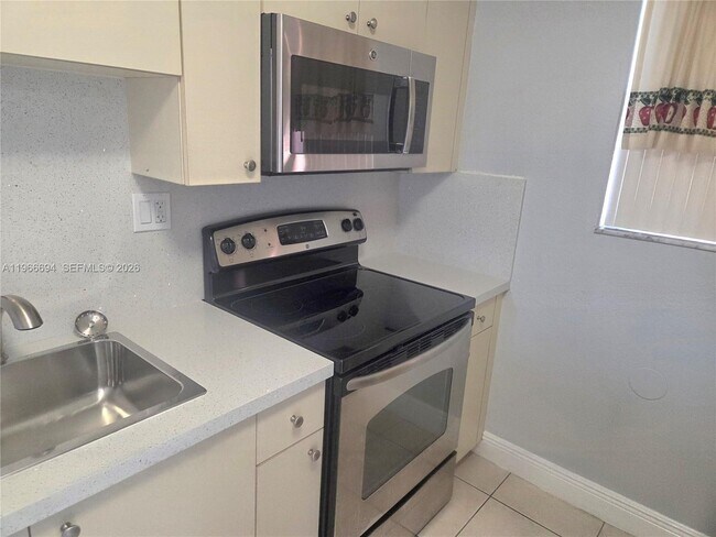 Building Photo - 8425 NW 8th St