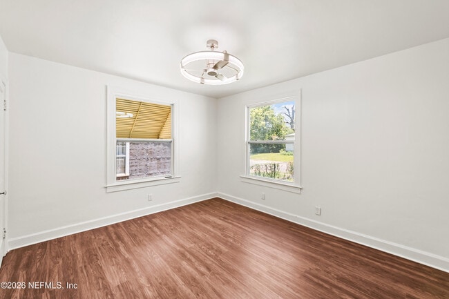 Building Photo - 569 W 49th St