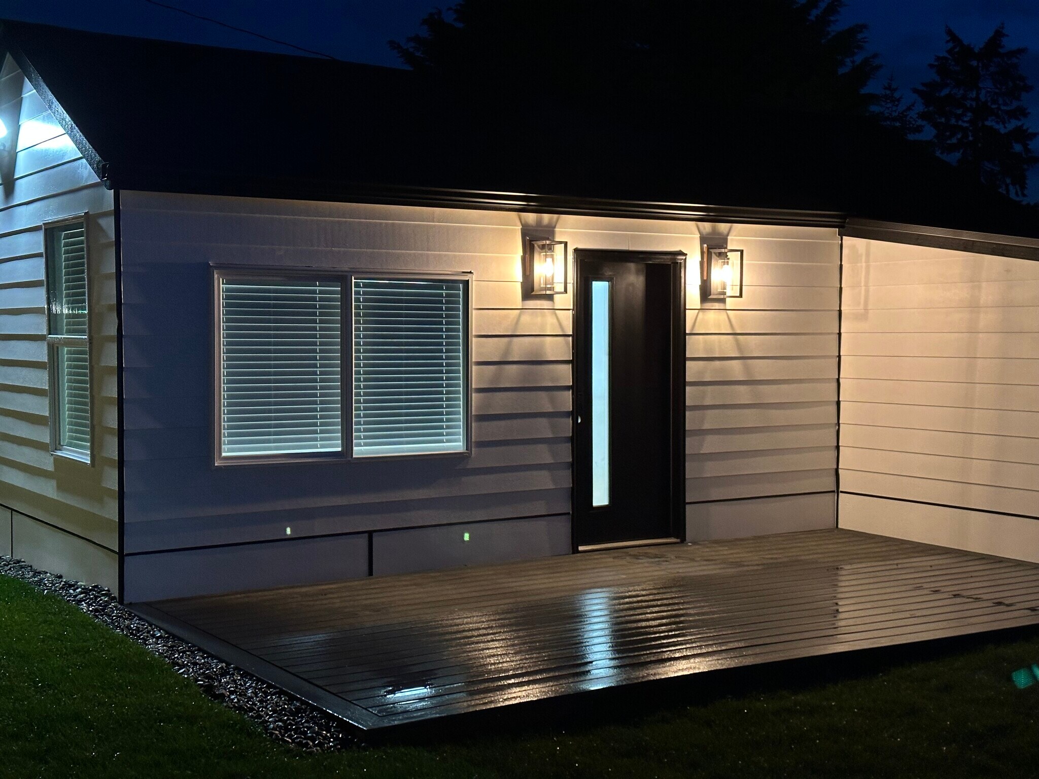 Building Photo - 1747 NE 147th St