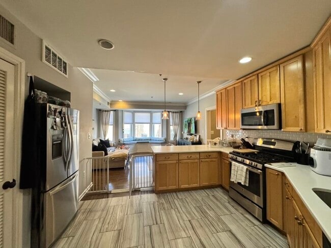 Building Photo - 531 Jefferson St