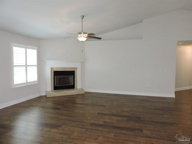 Building Photo - 5740 Burr St
