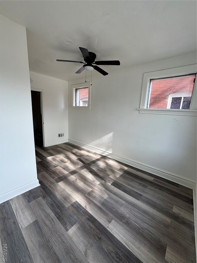 Building Photo - 6037 W Florissant Ave