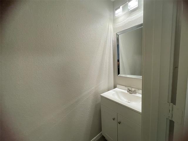 Building Photo - 3152 Pine Valley Dr