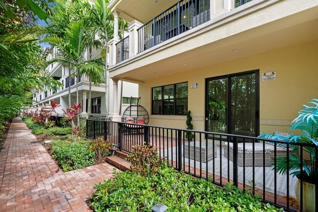 Building Photo - 614 Windward Cir S