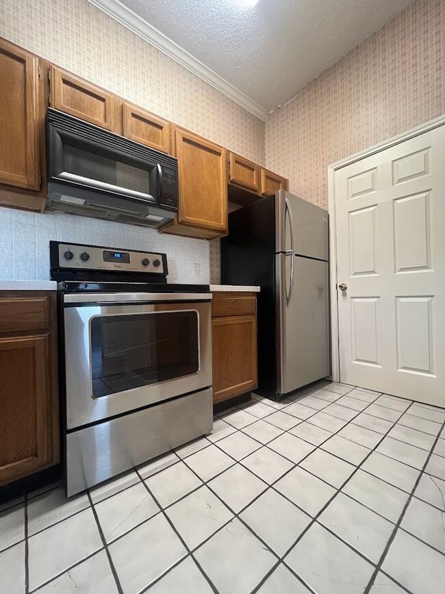 Building Photo - K624 - Wedgewood # 301