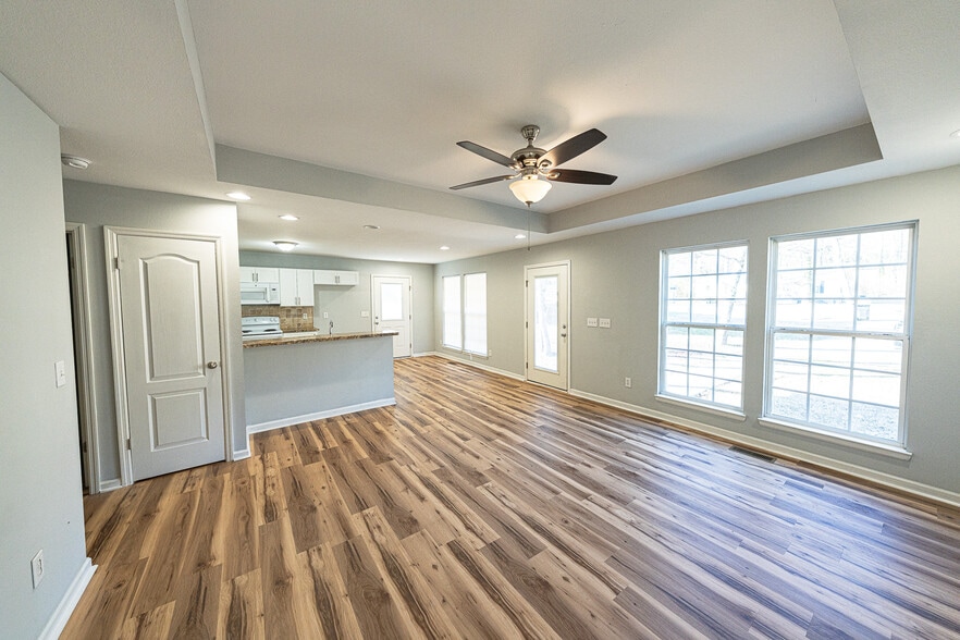 Building Photo - 1532B Katherine St NW