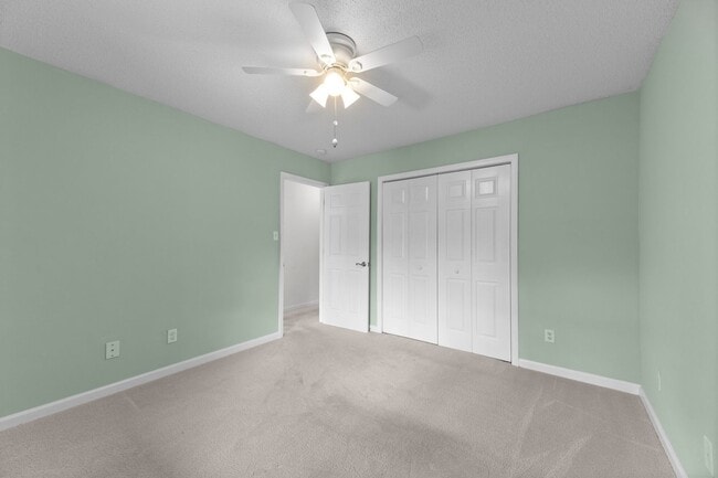 Building Photo - 3x2 Gem Nestled on Cul-DeSac in Premier Gated Marina Community!!