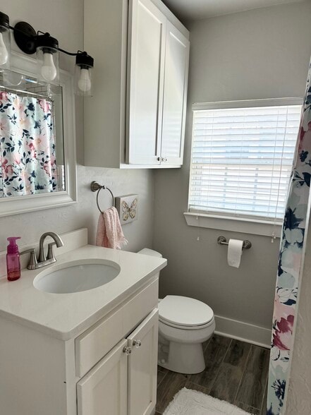 Building Photo - 1529 NW 46th St