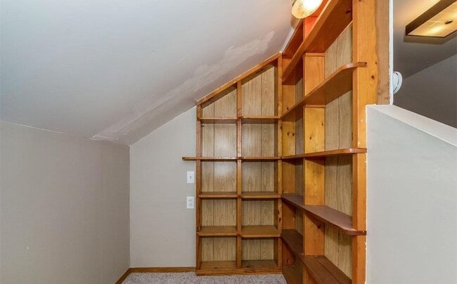 Building Photo - 1050 17th St NE