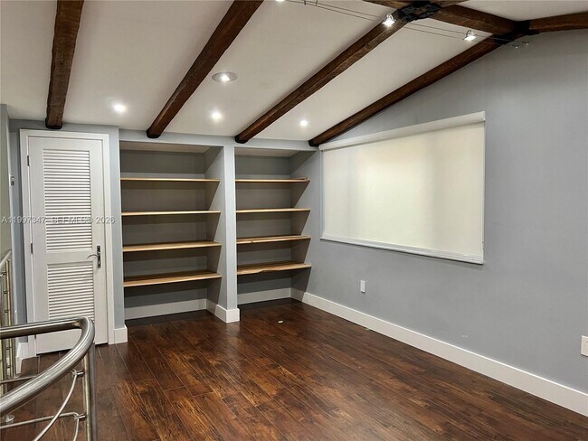 Building Photo - 9331 NW 48th Doral Terrace