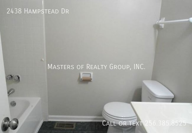 Building Photo - 2438 Hampstead Dr