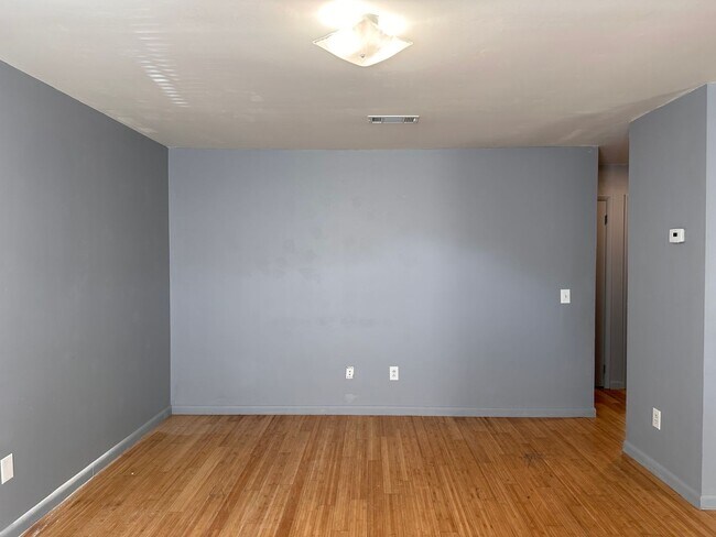 Building Photo - 107 Sea Parc St