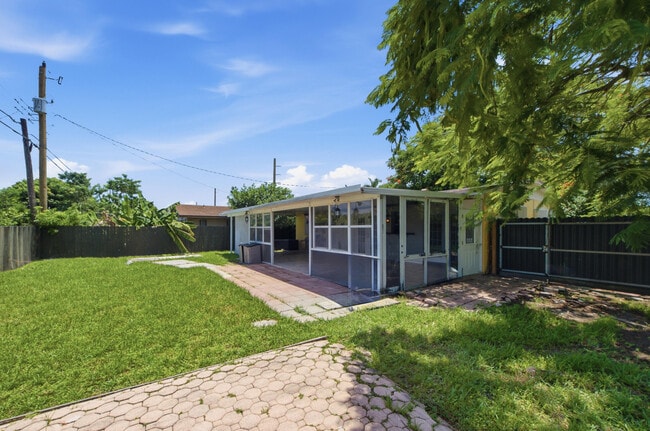 Building Photo - 10275 SW 152nd St
