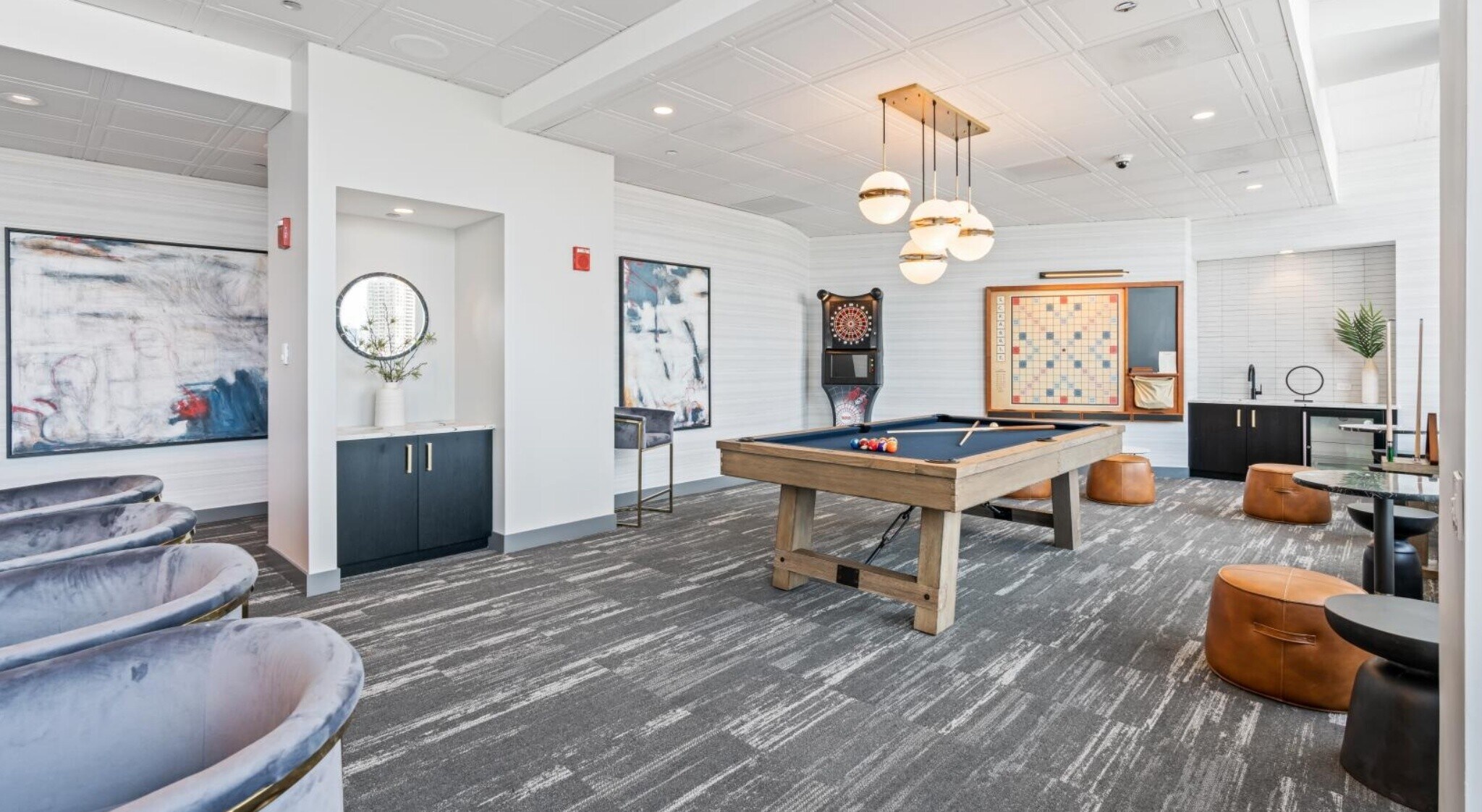 Building Photo - 354 W Hubbard St