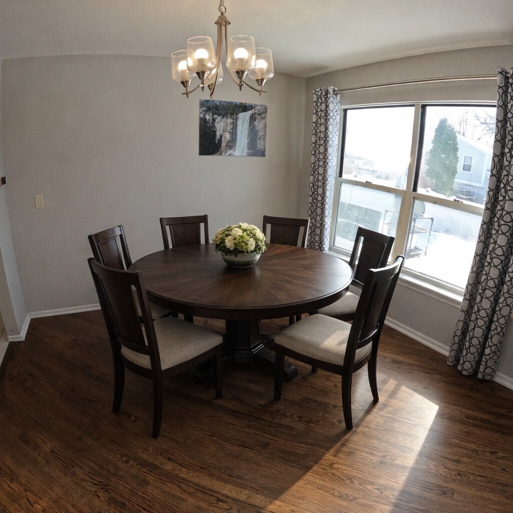 Building Photo - 525 Lasalle Ln