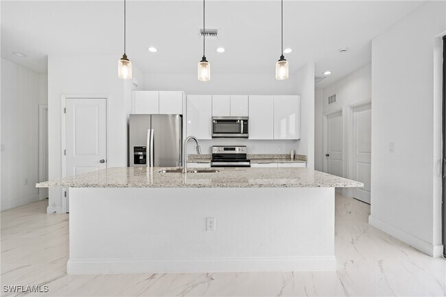 Building Photo - 933 Gleason St