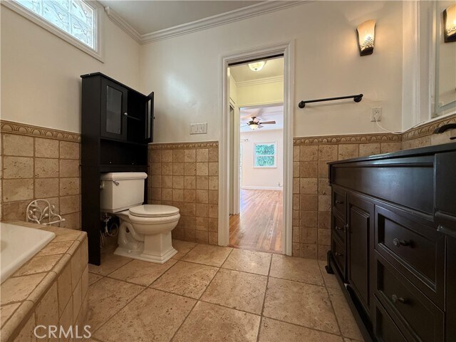 Building Photo - 22346 Burbank Blvd