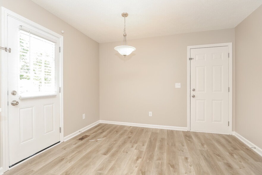 Building Photo - 1106 Gardendale Dr