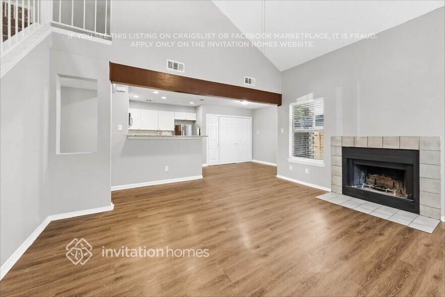 Building Photo - 2036 Pheasant Dr