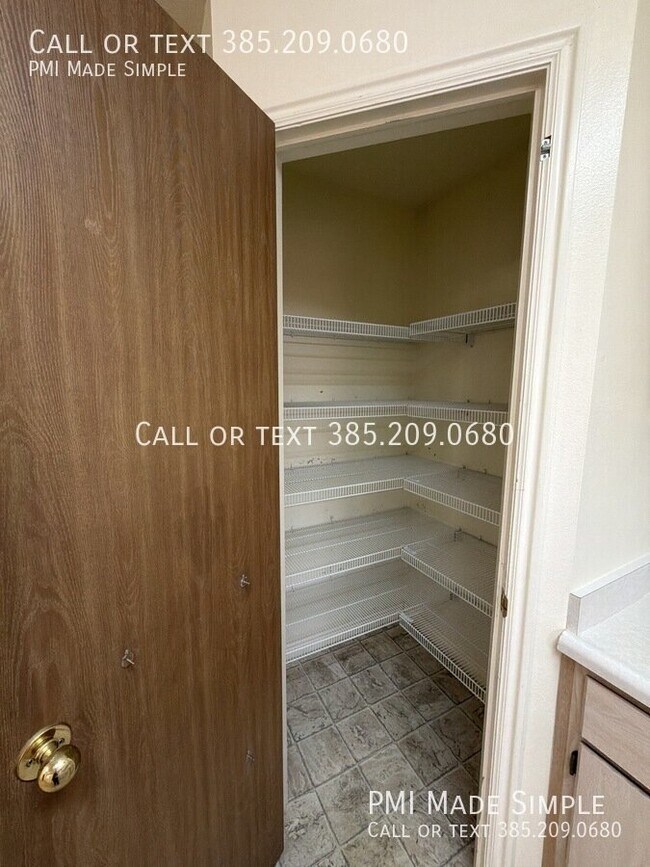 Building Photo - 1464 S 100 E