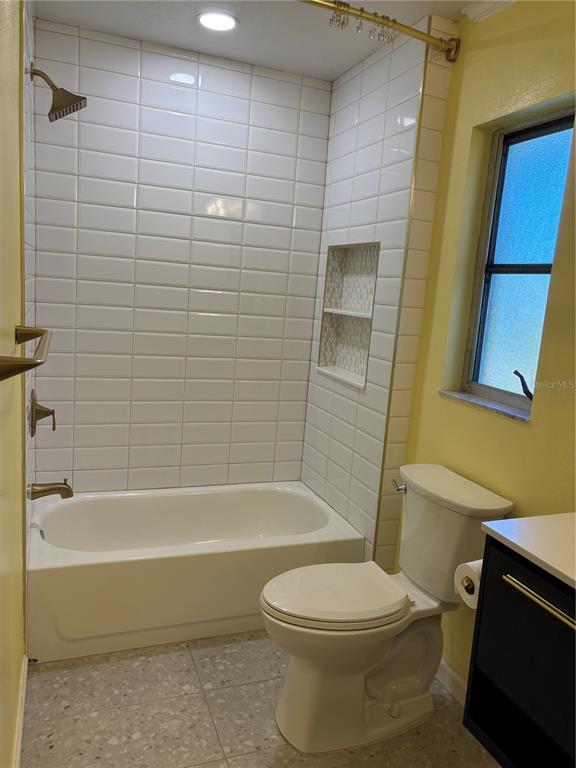 Building Photo - 2866 E Rainbow Cir