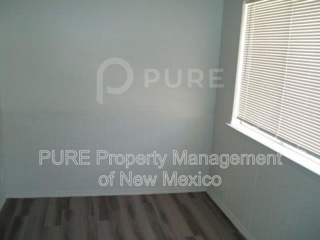 Building Photo - 6216 Leslie Pl NE