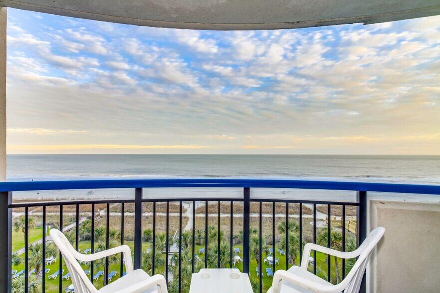Building Photo - 2300 N Ocean Blvd
