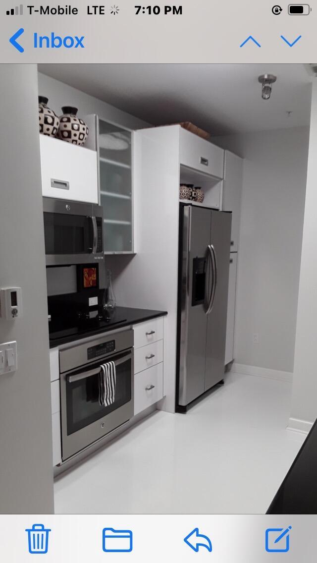 Building Photo - 410 Evernia St
