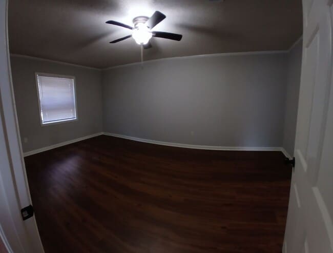 Building Photo - 1 BD/ 1 BA