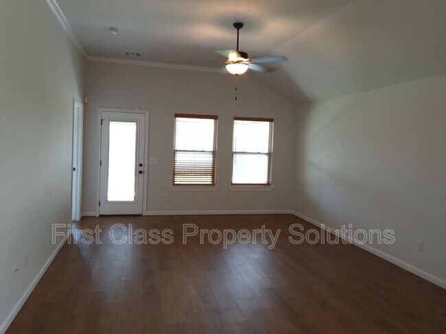 Building Photo - 19616 Bolton Rd