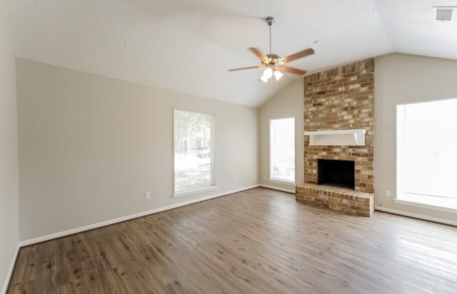 Building Photo - 3243 Cherry Springs Dr
