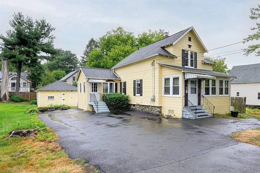 Building Photo - 8 Dalton St