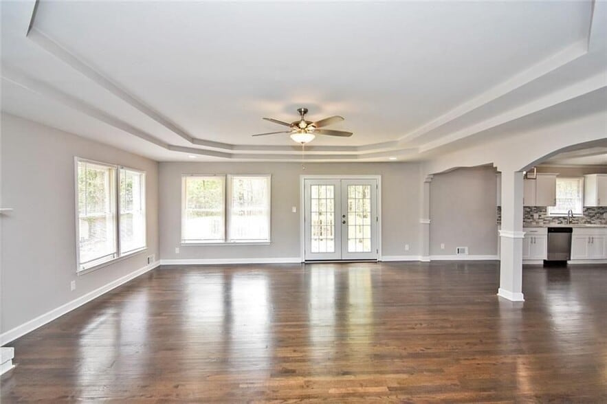 Building Photo - 86 Regency Way SE