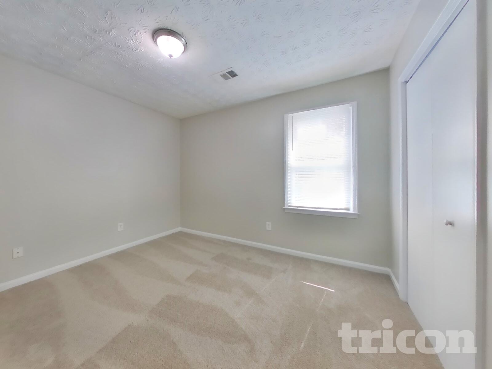 Building Photo - 55 6th Ave