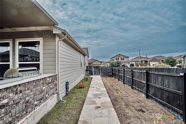 Building Photo - 688 Bridgestone Way