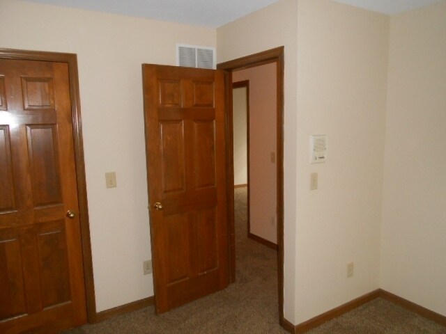 Building Photo - 210 Windward Ct